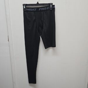 3/$15 Deal 🎉 Black One Leg 3/4 Compression Pants - Size L